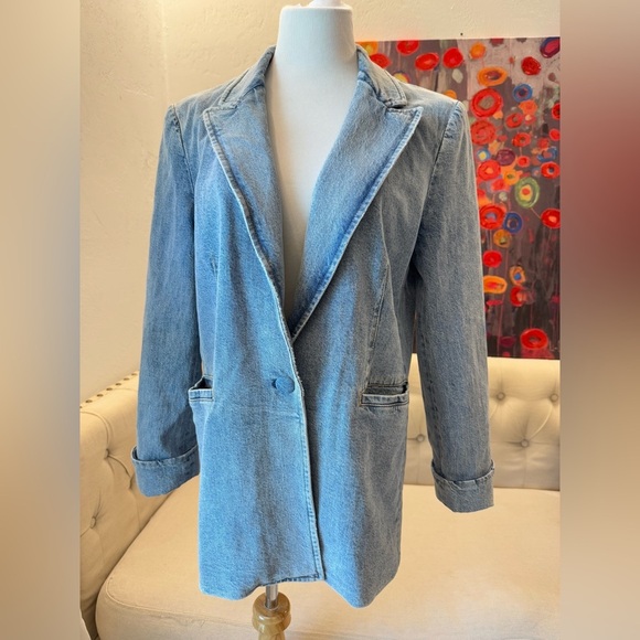 Alice + Olivia JUSTINE ROLLED CUFF BLAZER 12 - Picture 3 of 12